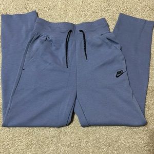 NWT Nike Tech Fleece Loose Fit Sweatpants, size S